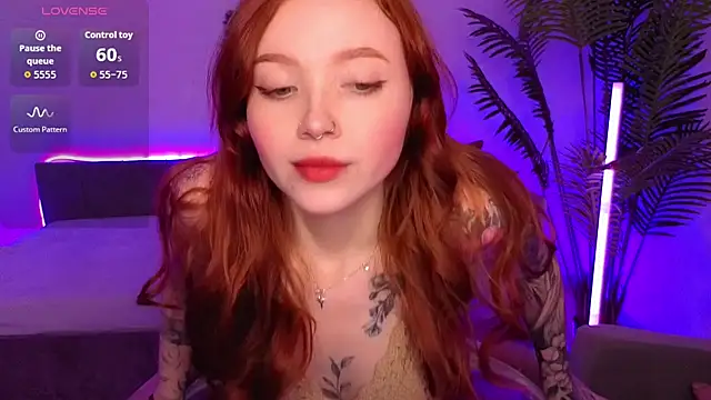 Maya Light online show from 12-21-25, 01:41