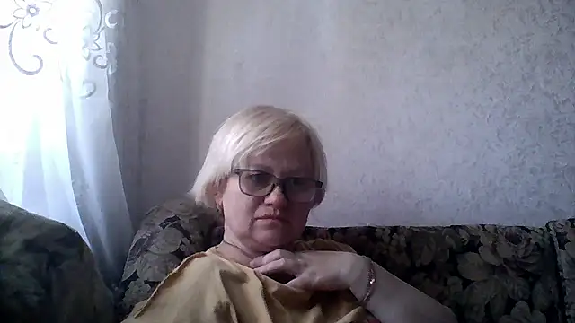 Snapshot of Mayya4321 chatting on 05-15-26, 11:41 Mayya4321 online show from 05-15-26, 11:41