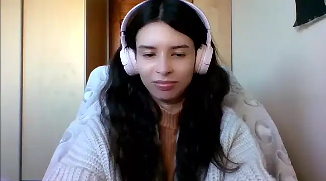 Snapshot of LariceSexy chatting on 03-04-25, 04:09 LariceSexy online show from 03-04-25, 04:09