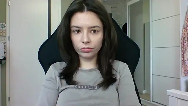 LariceSexy online show from 12-16-25, 01:04