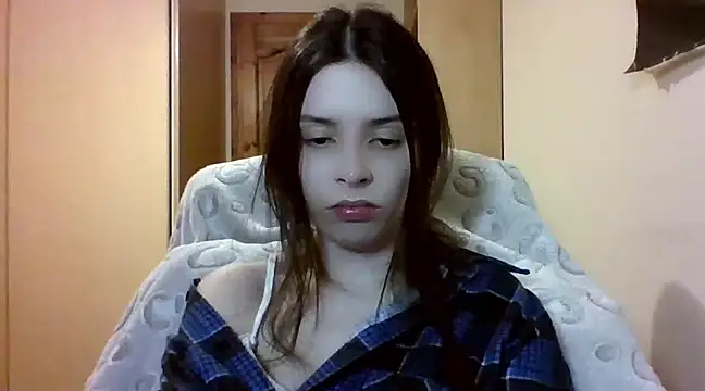 Snapshot of LariceSexy chatting on 03-07-25, 07:16 LariceSexy online show from 03-07-25, 07:16