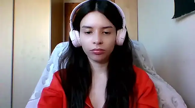 Snapshot of LariceSexy chatting on 03-05-25, 04:13 LariceSexy online show from 03-05-25, 04:13
