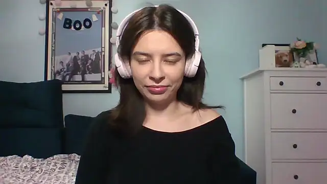 Snapshot of LariceSexy chatting on 10-12-25, 06:09 LariceSexy online show from 10-12-25, 06:09
