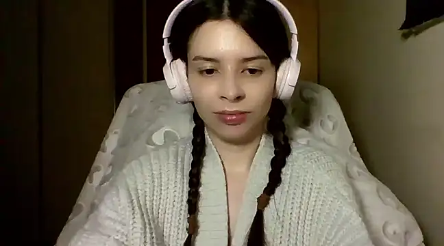 Snapshot of LariceSexy chatting on 03-05-25, 10:21 LariceSexy online show from 03-05-25, 10:21