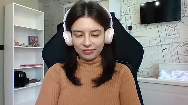 LariceSexy online show from 11-28-25, 01:11