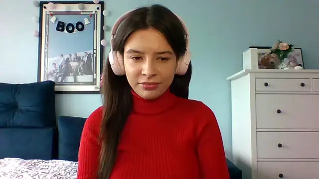 Snapshot of LariceSexy chatting on 09-18-25, 02:09 LariceSexy online show from 09-18-25, 02:09