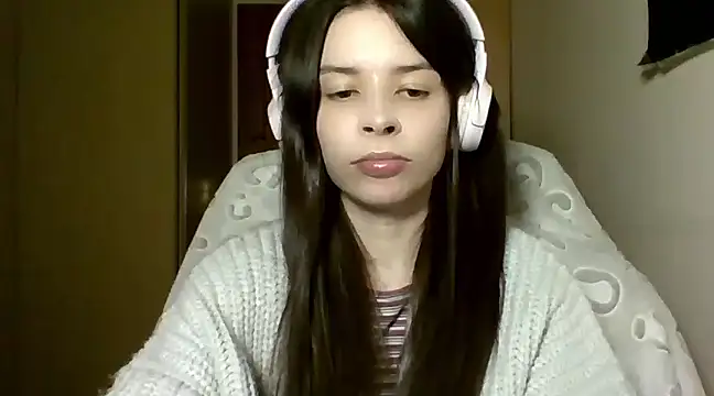 Snapshot of LariceSexy chatting on 02-28-25, 07:03 LariceSexy online show from 02-28-25, 07:03