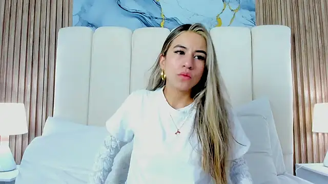 Ariana greenblat online show from 03-28-26, 05:14