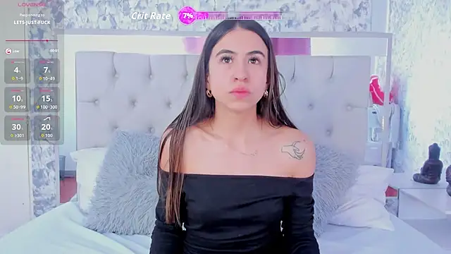 Snapshot of Ariana_greenblat chatting on 01-14-26, 04:21 Ariana greenblat online show from 01-14-26, 04:21