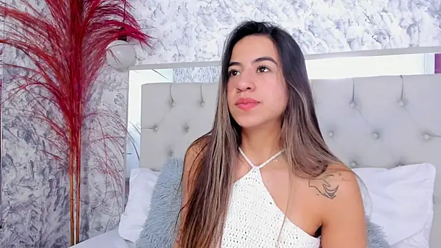 Snapshot of Ariana_greenblat chatting on 02-13-26, 03:45 Ariana greenblat online show from 02-13-26, 03:45