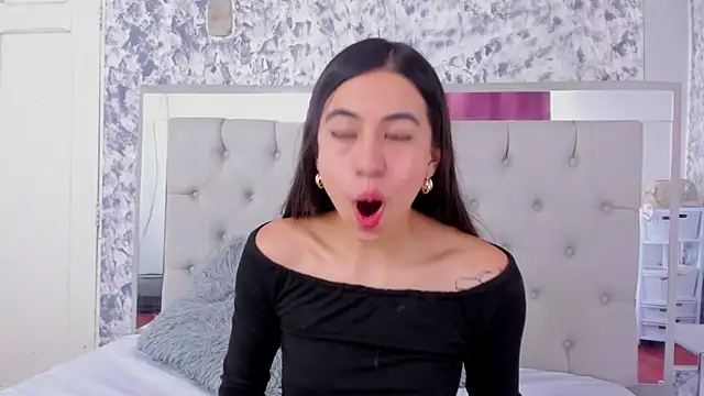 Snapshot of Ariana_greenblat chatting on 01-10-26, 04:13 Ariana greenblat online show from 01-10-26, 04:13