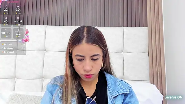 Snapshot of Ariana_greenblat chatting on 06-06-26, 05:07 Ariana greenblat online show from 06-06-26, 05:07