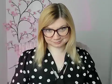 Lola moree online show from 05-17-26, 11:32