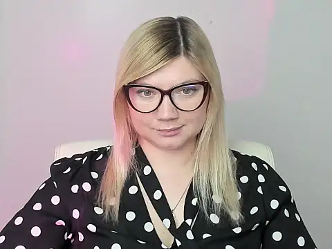 Lola moree online show from 10-27-25, 12:50