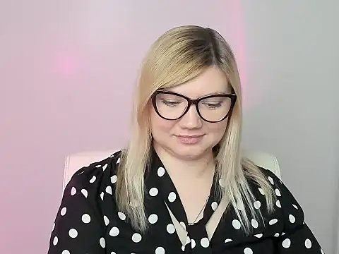 Lola moree online show from 10-29-25, 12:48