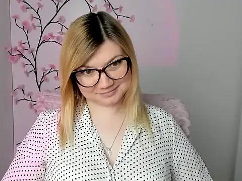 Lola moree online show from 04-10-26, 11:39