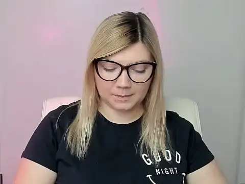 Lola moree online show from 09-30-25, 11:49