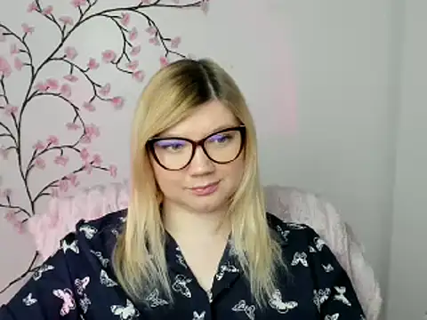 Lola moree online show from 12-16-25, 12:42