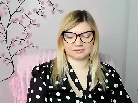 Lola moree online show from 12-18-25, 12:53