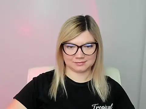 Lola moree online show from 09-23-25, 05:36