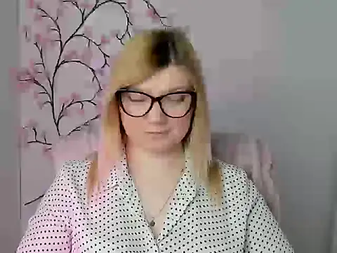 Lola moree online show from 04-23-26, 12:29