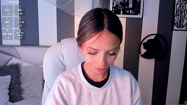 Snapshot of Salome__evans chatting on 02-25-25, 01:32 Salome evans online show from 02-25-25, 01:32