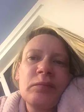 blondey206 online show from 03-19-25, 04:25