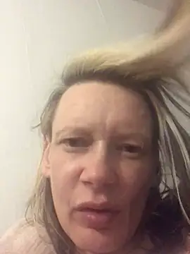 blondey206 online show from 02-09-25, 03:32