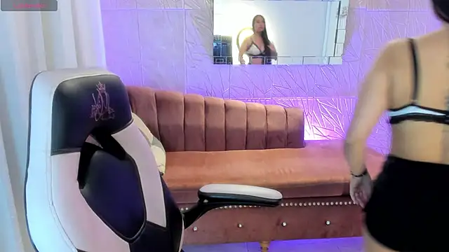 miss isabella m online show from 05-27-26, 12:45