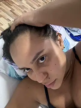 Snapshot of ashanty_queen chatting on 10-07-25, 03:18 ashanty queen online show from 10-07-25, 03:18