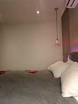 Snapshot of ZinaFreak chatting on 03-04-25, 04:09 ZinaFreak online show from 03-04-25, 04:09