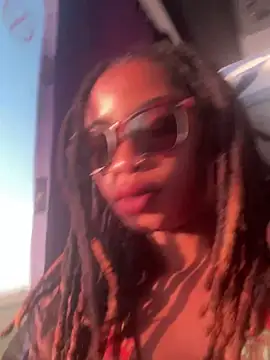 Snapshot of ZinaFreak chatting on 03-09-25, 03:49 ZinaFreak online show from 03-09-25, 03:49