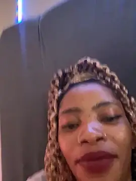 Snapshot of ZinaFreak chatting on 02-23-25, 01:21 ZinaFreak online show from 02-23-25, 01:21