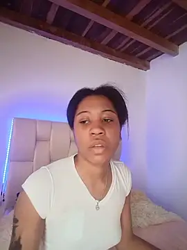 Snapshot of Zaira_Rose_ chatting on 05-31-26, 06:53 Zaira Rose online show from 05-31-26, 06:53