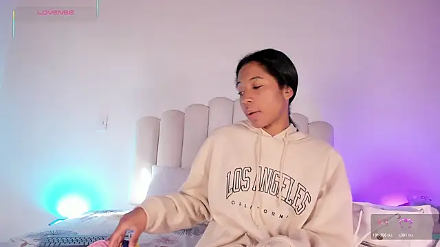 Zaira Rose  online show from 11-06-25, 01:04