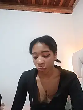 Snapshot of Zaira_Rose_ chatting on 06-25-26, 01:25 Zaira Rose online show from 06-25-26, 01:25