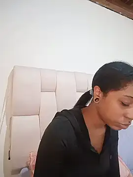 Snapshot of Zaira_Rose_ chatting on 05-28-26, 09:10 Zaira Rose online show from 05-28-26, 09:10
