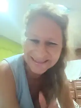 MaryLunna online show from 03-23-25, 12:04