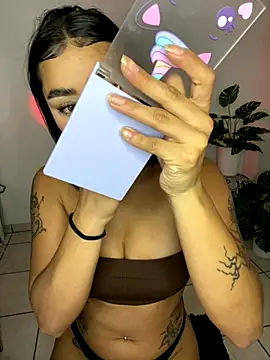 meli ortiz  online show from 11-24-25, 04:18