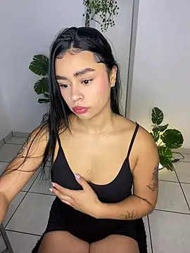meli ortiz  online show from 07-17-26, 02:03