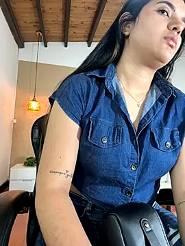 Hadley  online show from 11-20-25, 02:56