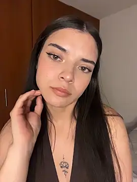 Snapshot of eileensophi chatting on 05-11-26, 02:57 eileensophi online show from 05-11-26, 02:57