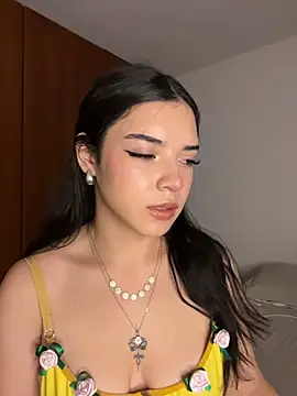 Snapshot of eileensophi chatting on 05-09-26, 02:15 eileensophi online show from 05-09-26, 02:15