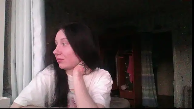Snapshot of RussNocturnal chatting on 04-18-26, 05:37 RussNocturnal online show from 04-18-26, 05:37