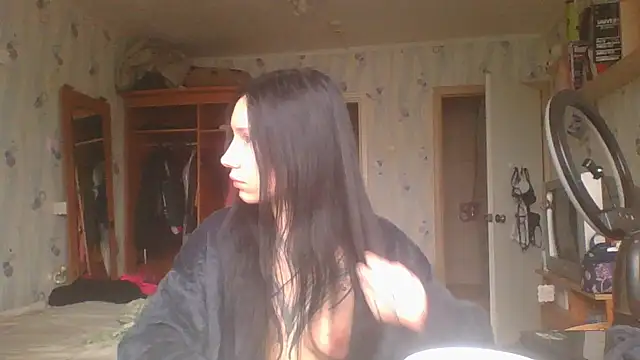 Snapshot of RussNocturnal chatting on 06-18-26, 03:28 RussNocturnal online show from 06-18-26, 03:28