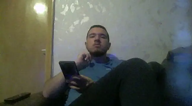 Snapshot of Drag_Queen chatting on 02-28-25, 07:35 Drag Queen online show from 02-28-25, 07:35
