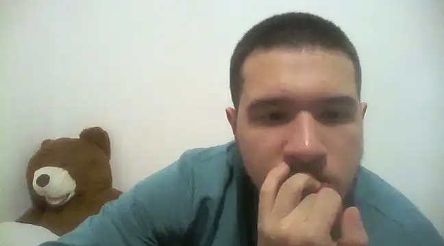 Snapshot of Drag_Queen chatting on 02-13-25, 08:45 Drag Queen online show from 02-13-25, 08:45