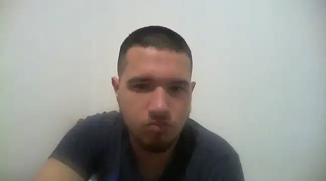 Snapshot of Drag_Queen chatting on 02-03-25, 06:28 Drag Queen online show from 02-03-25, 06:28