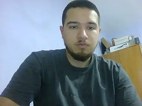 Snapshot of Drag_Queen chatting on 12-21-25, 07:26 Drag Queen online show from 12-21-25, 07:26