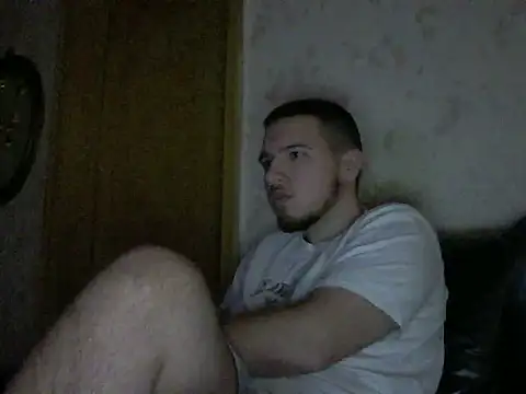 Snapshot of Drag_Queen chatting on 02-09-25, 03:34 Drag Queen online show from 02-09-25, 03:34